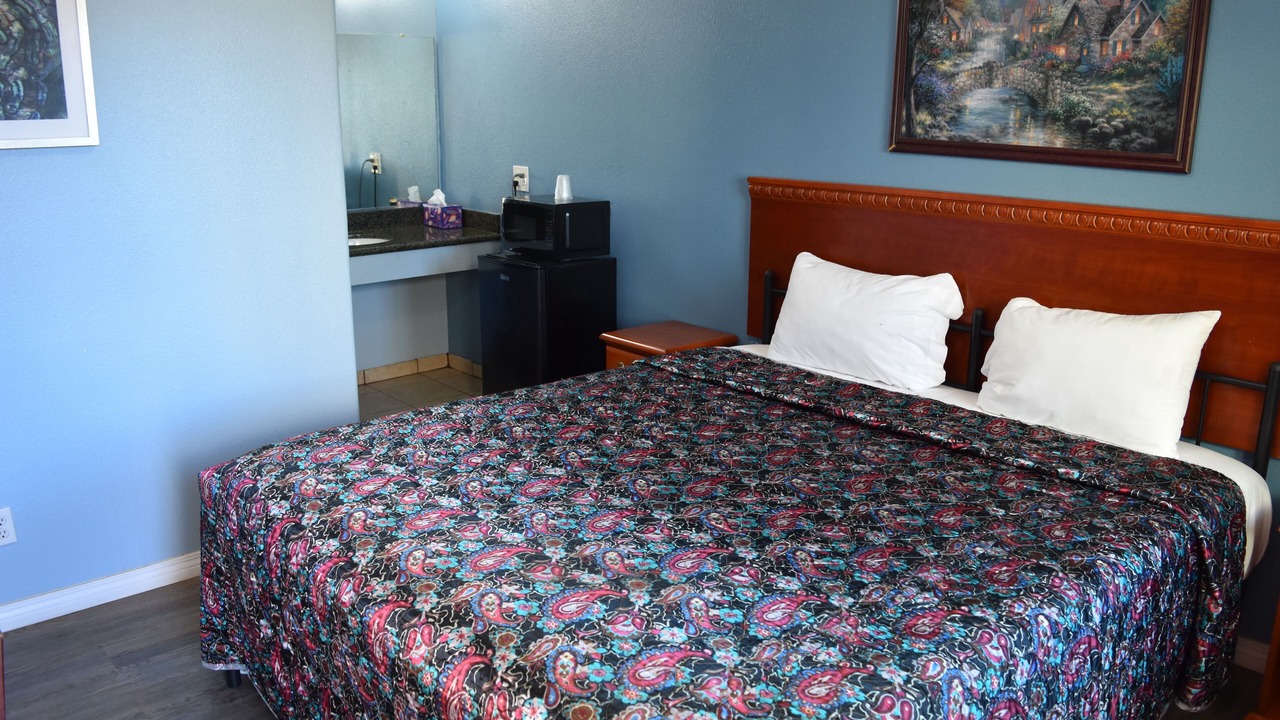 Photo of Bedroom in Corcoran