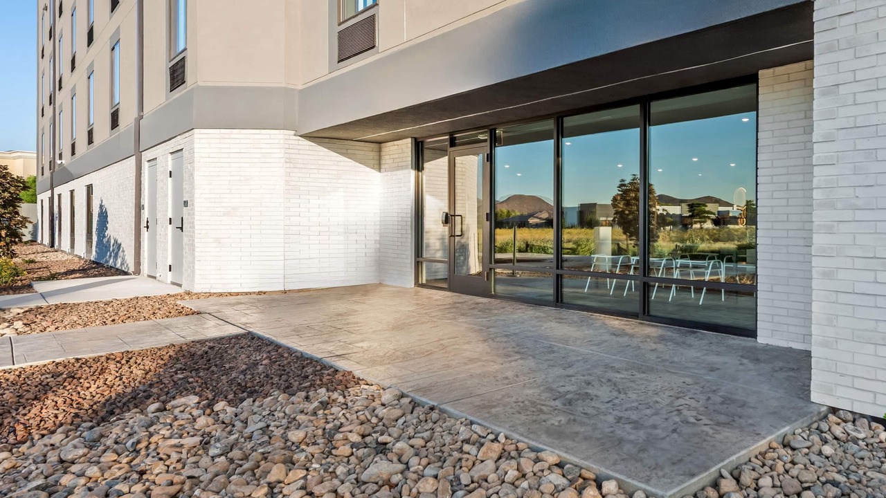 Photo of Patio Balcony in Reno/Tahoe Airport
