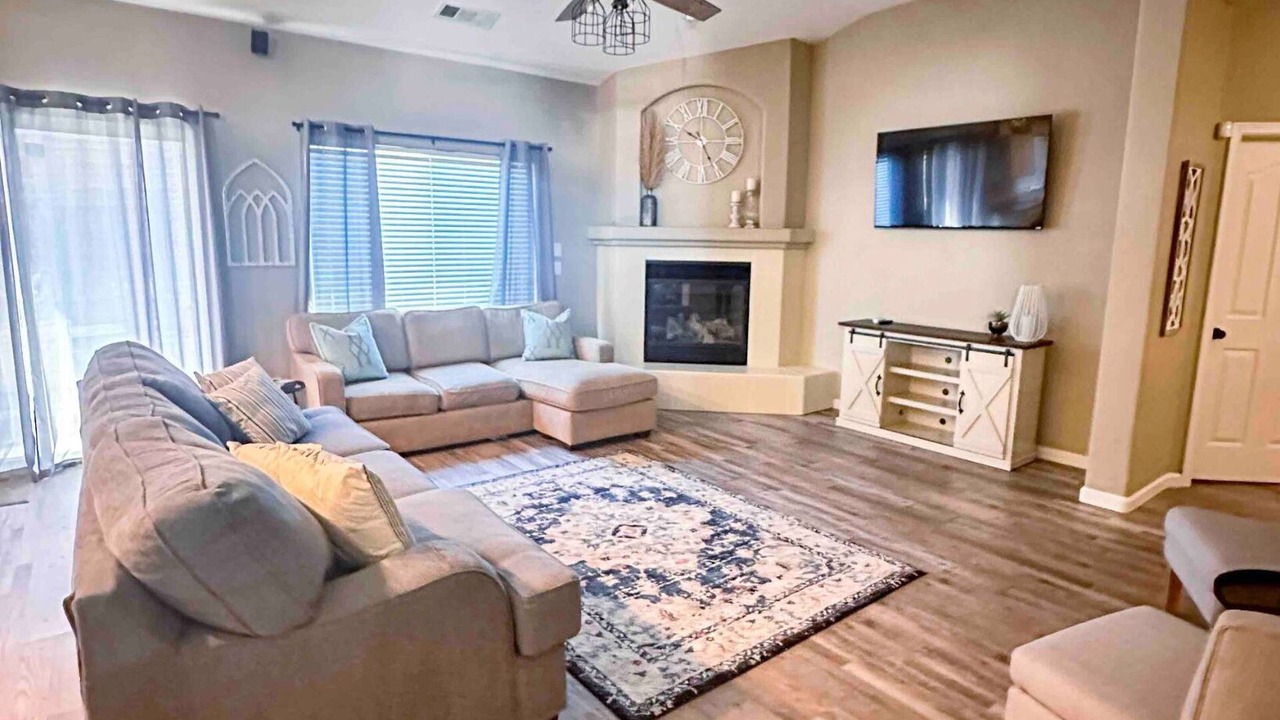 Photo of Livingroom in Tulare