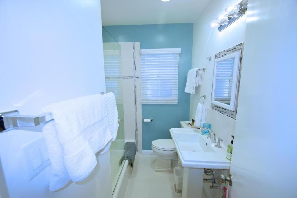 Photo of Bathroom in Venice Canals