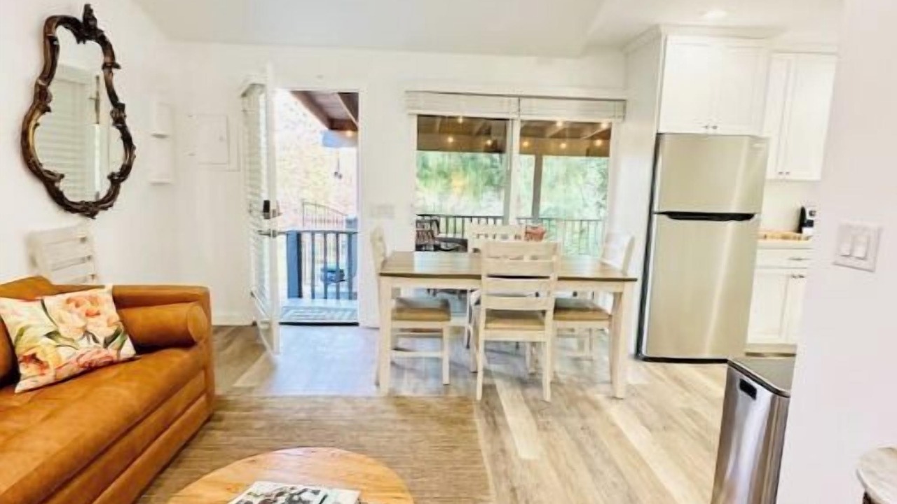 Photo of Livingroom in Oak View