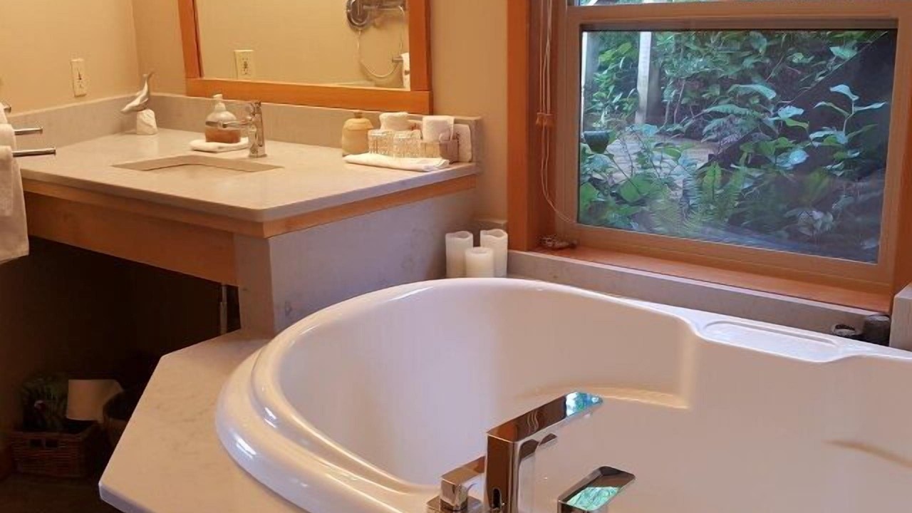 Photo of Bathroom in Ucluelet