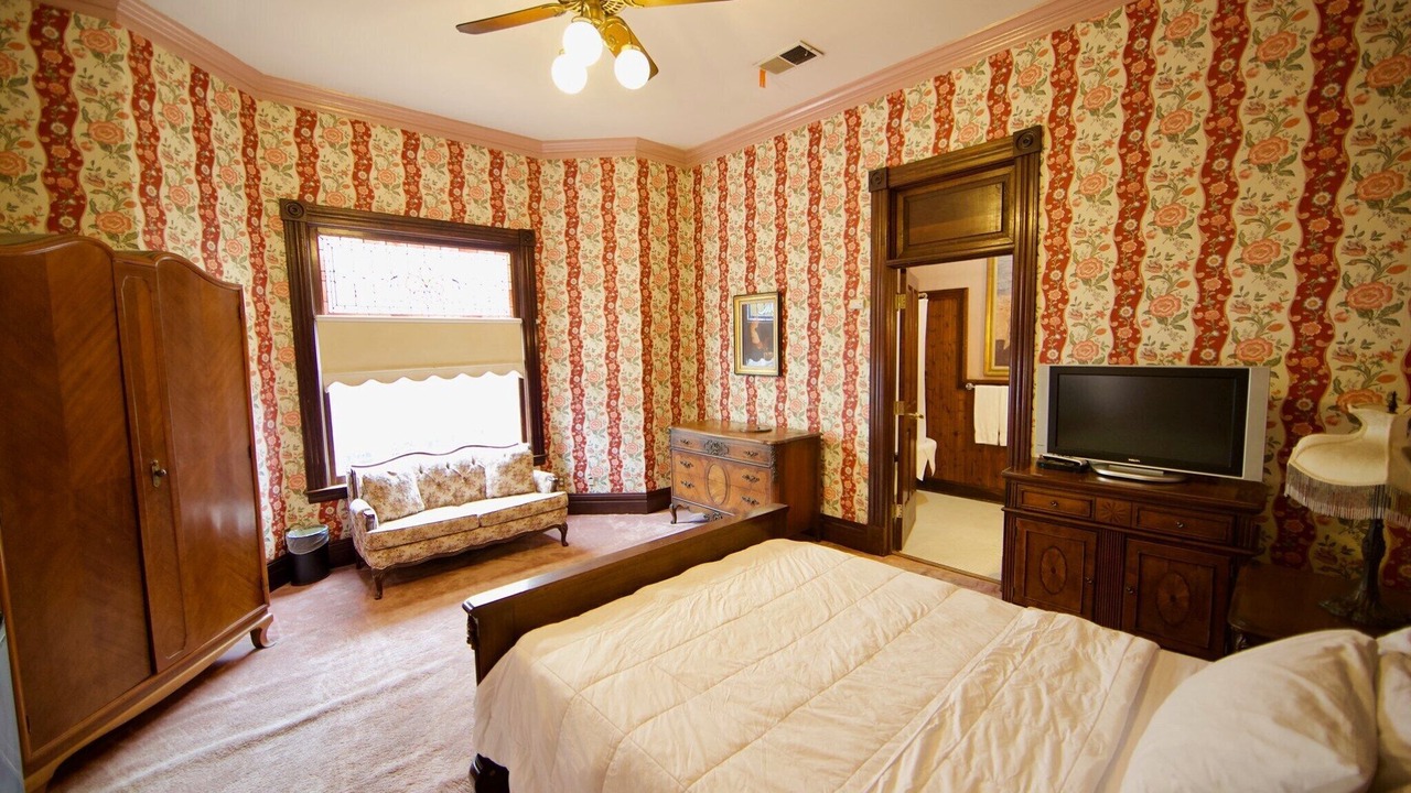 Photo of Bedroom in Hanford