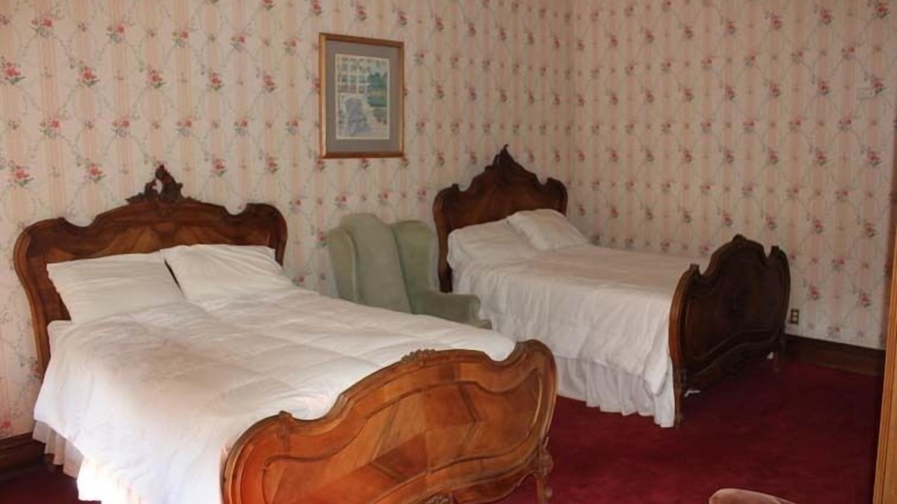 Photo of Bedroom in Hanford