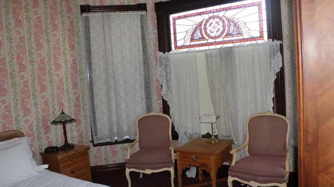 Photo of Bedroom in Hanford