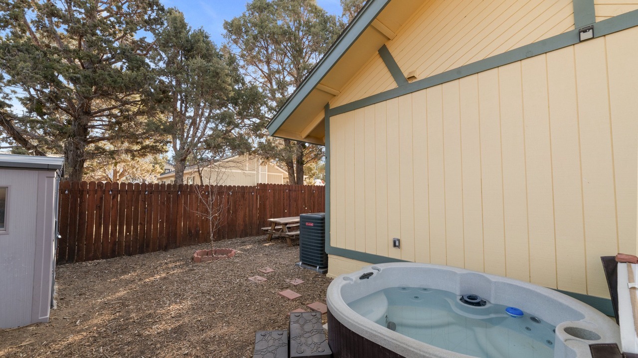 Photo of Outdoor in Woodlands