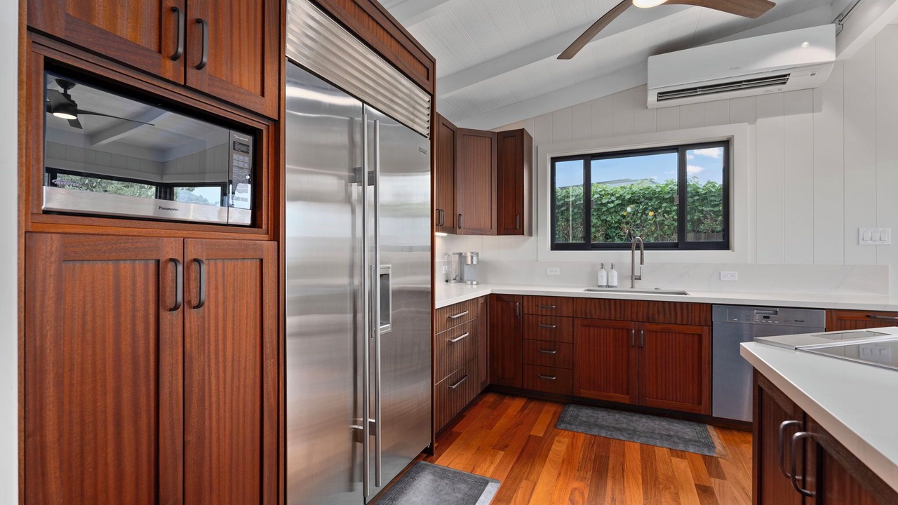 Photo of Kitchen in Mokuleia