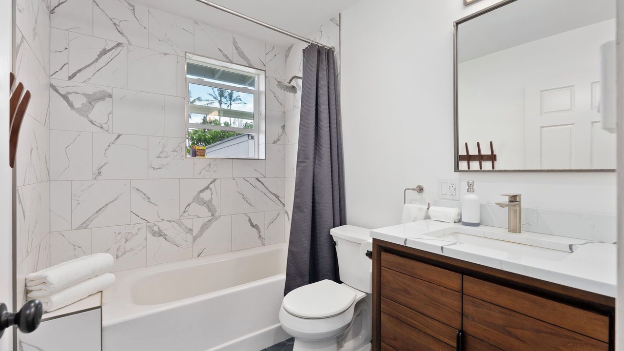 Photo of Bathroom in Mokuleia