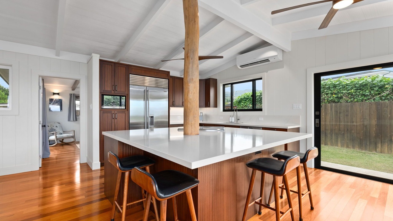 Photo of Kitchen in Mokuleia