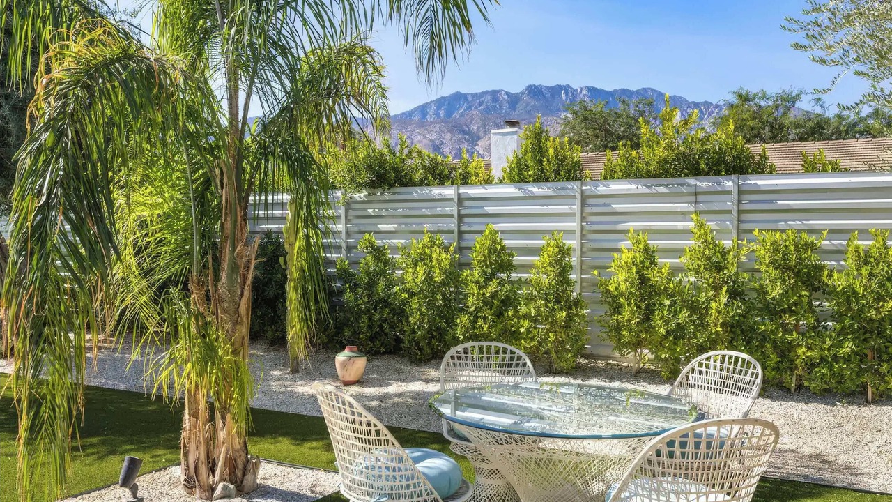 Photo of Outdoor in Racquet Club South