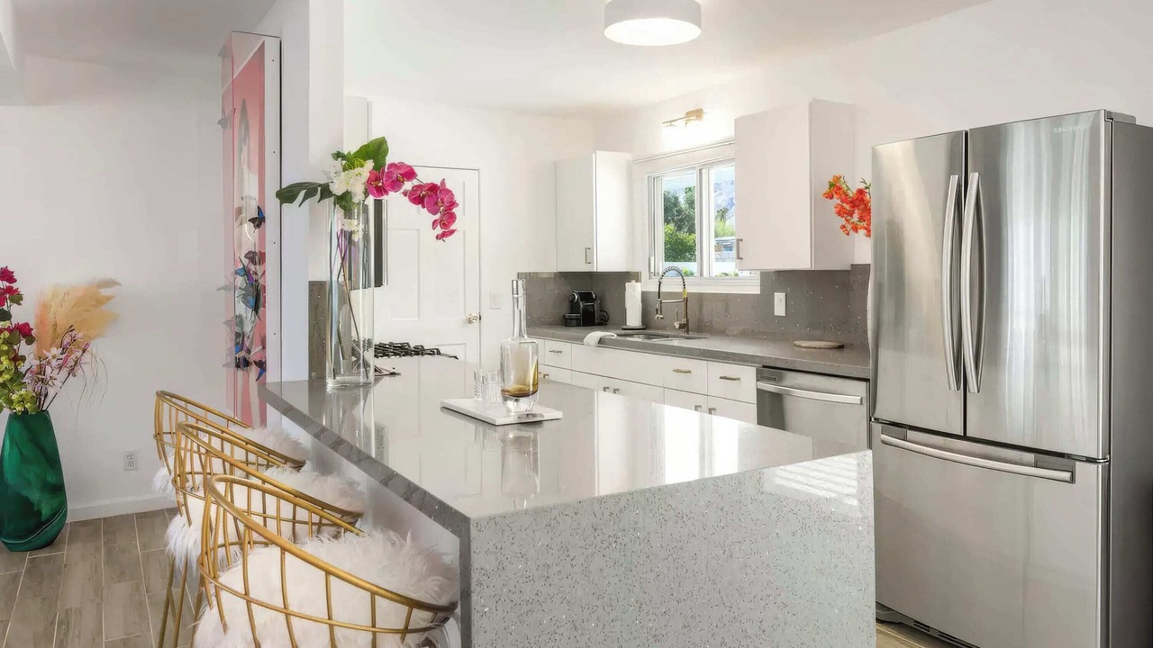 Photo of Kitchen in Racquet Club South