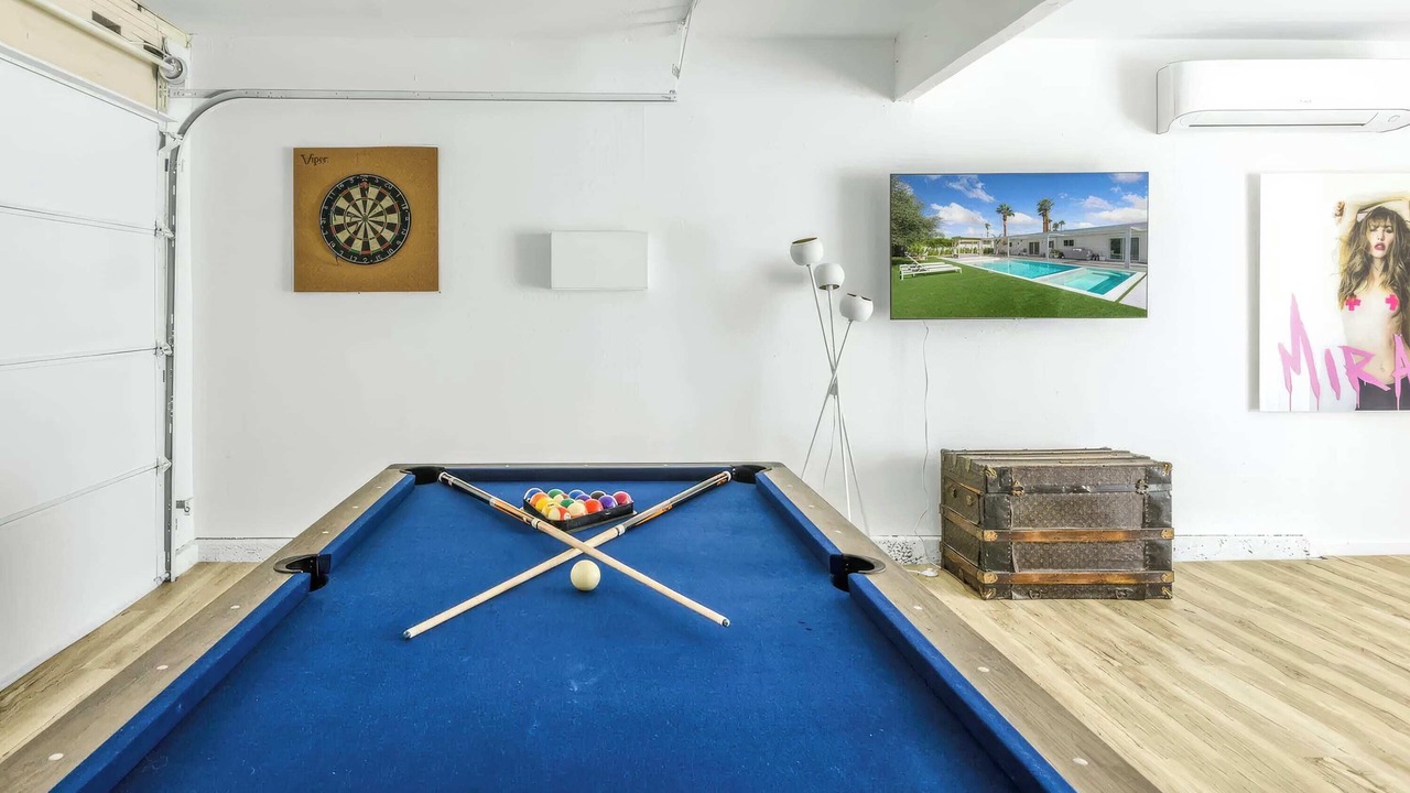 Photo of Bedroom in Racquet Club South