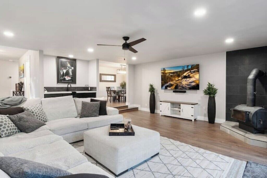 Photo of Livingroom in Lower Kingsbury