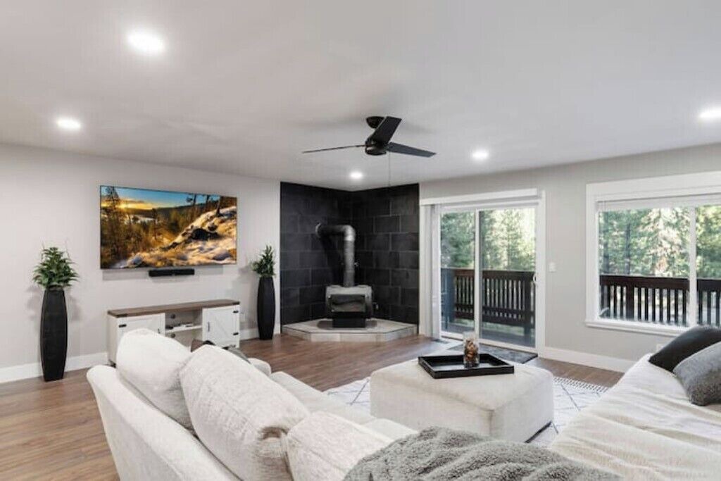Photo of Livingroom in Lower Kingsbury
