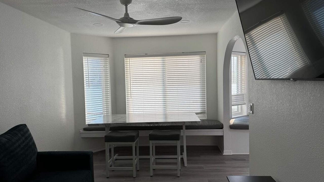 Photo of Livingroom in Parker Strip