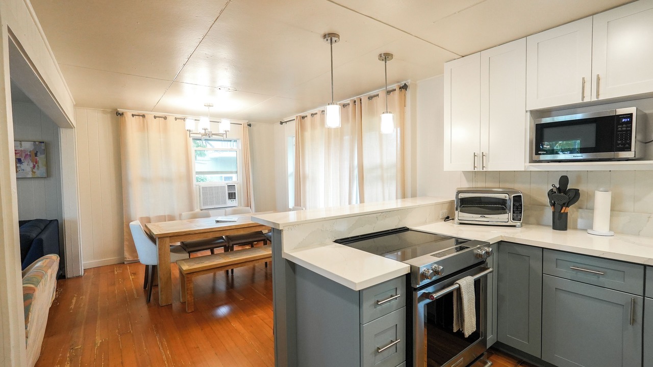 Photo of Kitchen in Mokuleia