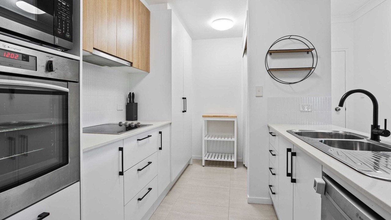 Photo of Kitchen in Mermaid Waters