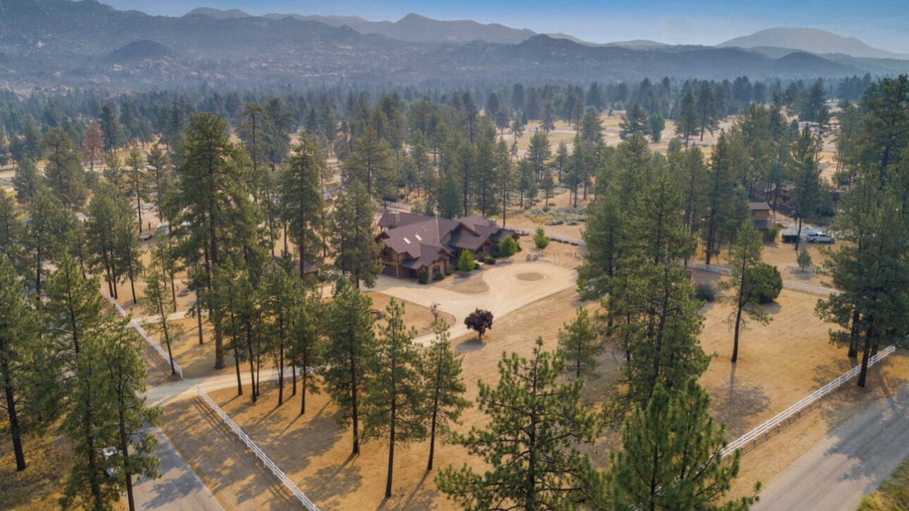 Photo of Others in Mountain Center