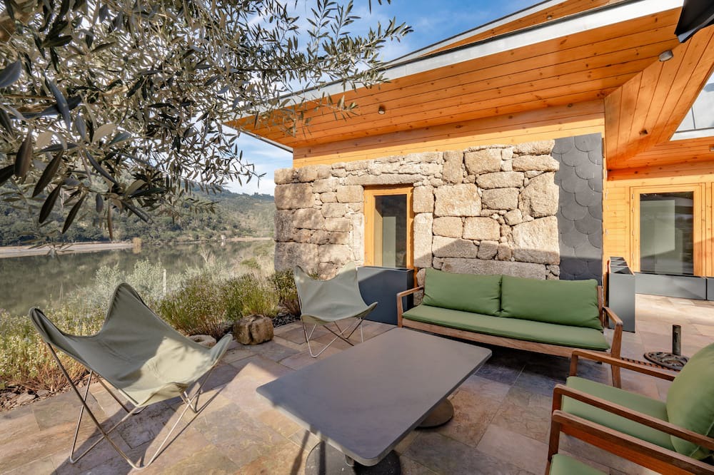 Photo of Patio Balcony in Oliveira do Douro