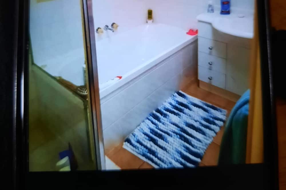 Photo of Bathroom in Pacific Pines