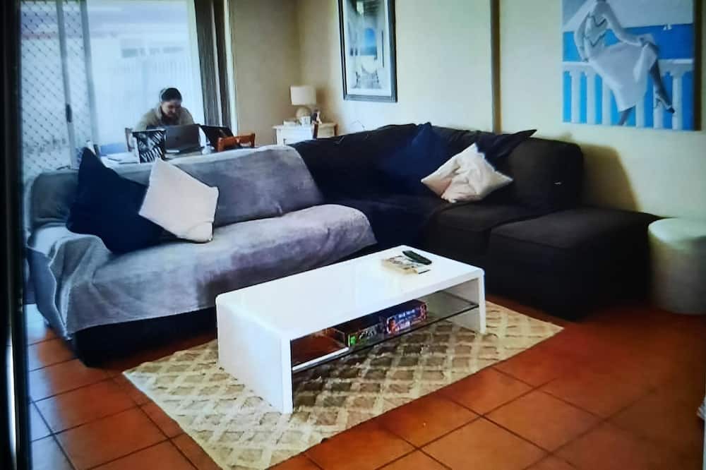 Photo of Livingroom in Pacific Pines