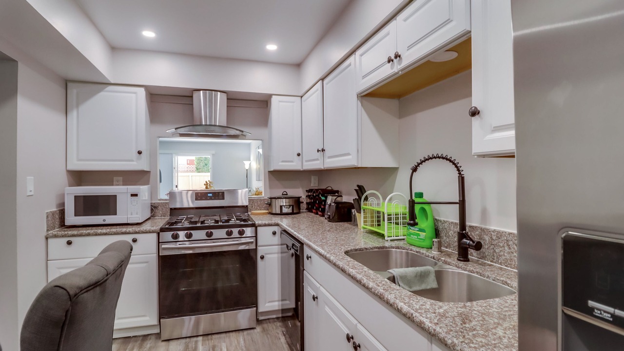 Photo of Kitchen in College East
