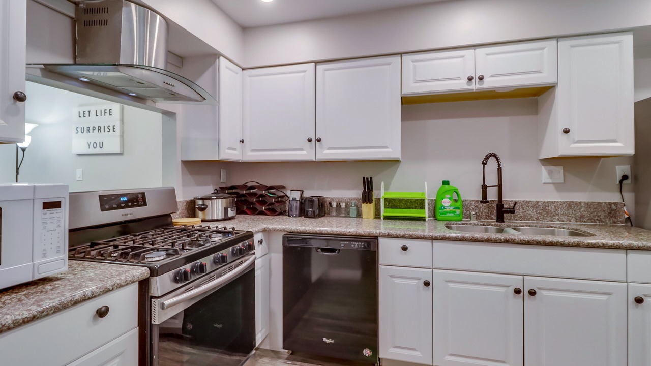 Photo of Kitchen in College East
