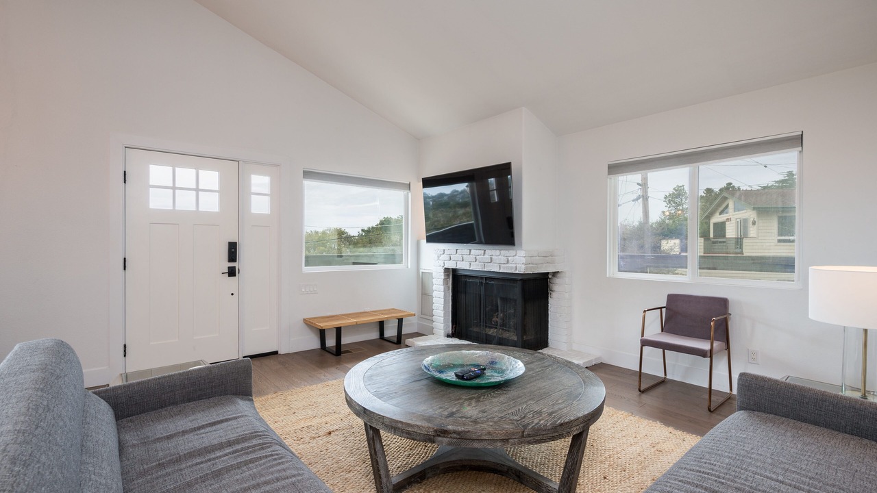 Photo of Livingroom in Happy Hill