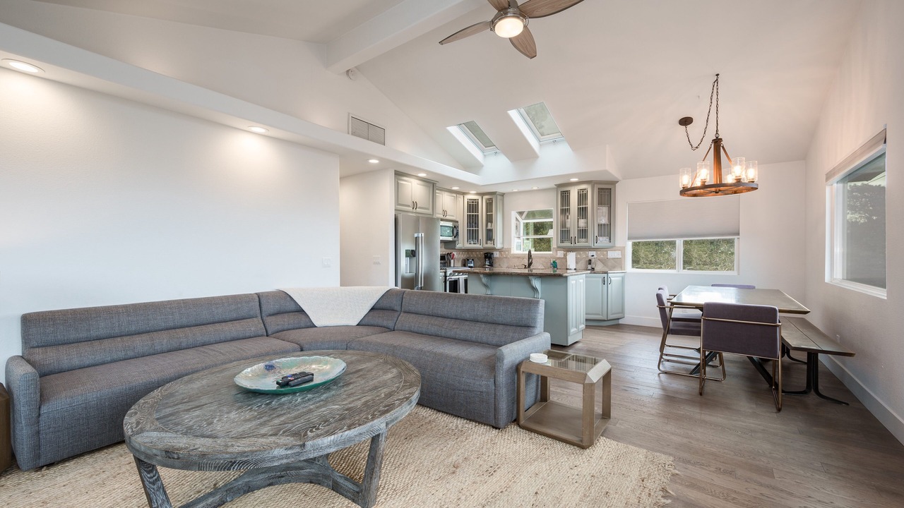 Photo of Livingroom in Happy Hill