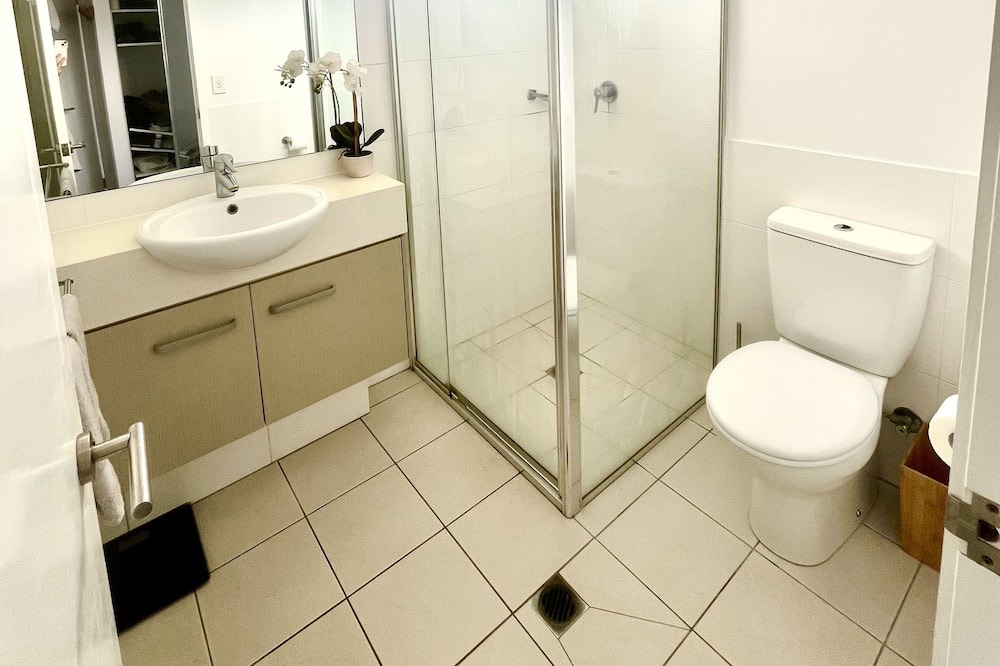 Photo of Bathroom in Mermaid Beach