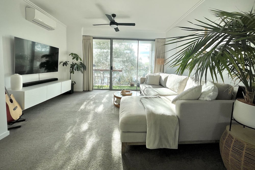 Photo of Livingroom in Mermaid Beach