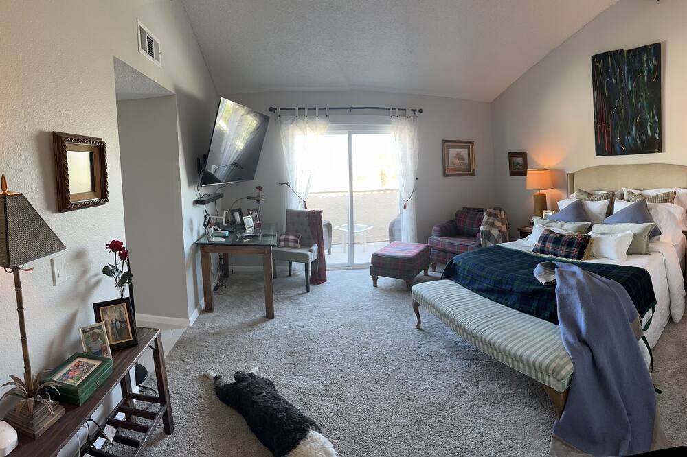 Photo of Bedroom in Palm Desert