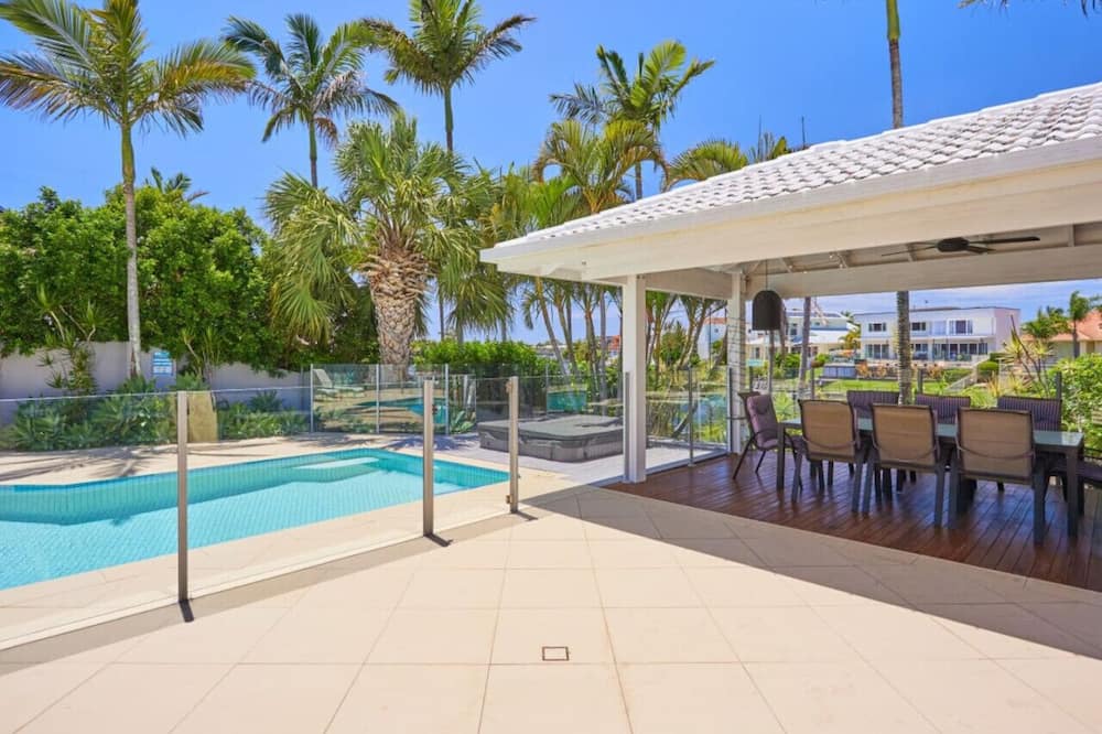 Photo of Outdoor in Mermaid Waters