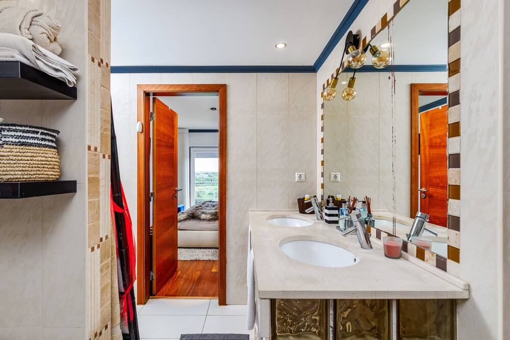 Photo of Bathroom in Castelo