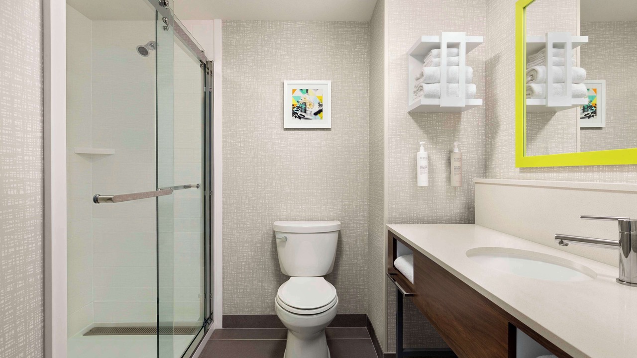 Photo of Bathroom in Oroville
