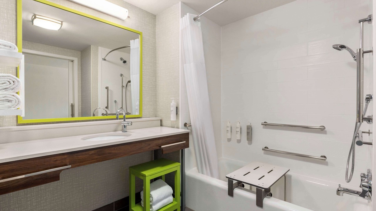 Photo of Bathroom in Oroville