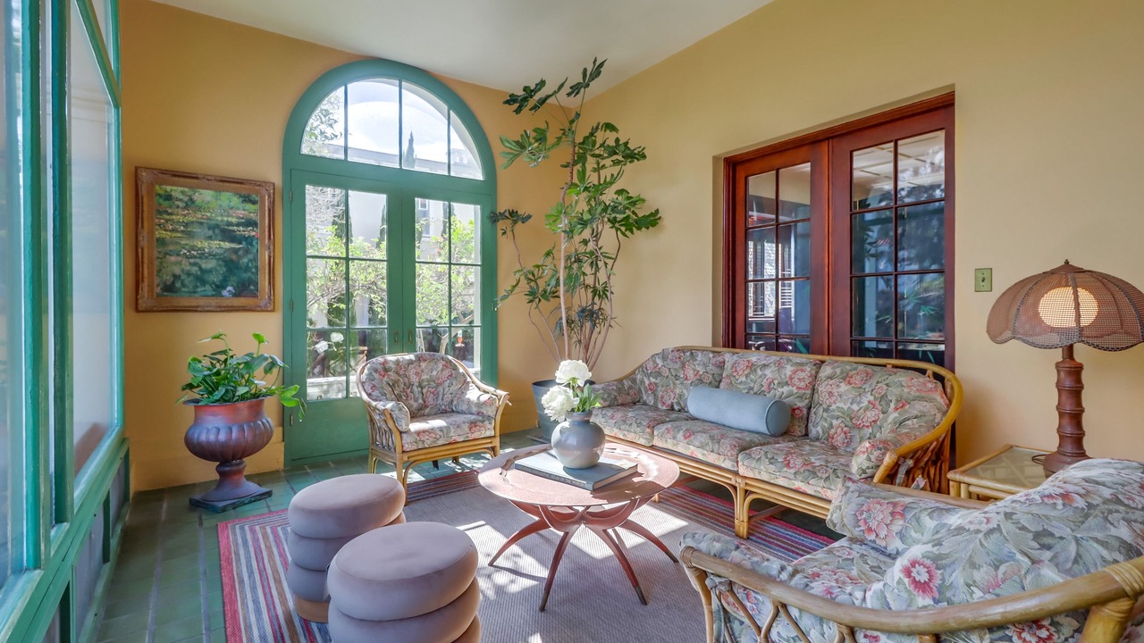 Photo of Livingroom in Park West