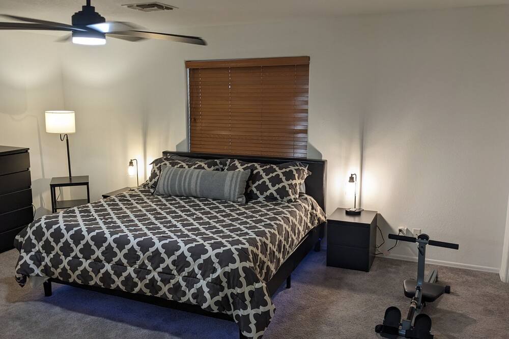 Photo of Bedroom in Wickenburg