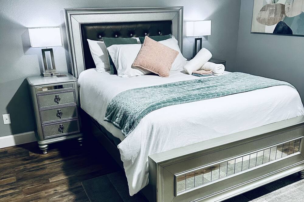 Photo of Bedroom in Sunrise Manor