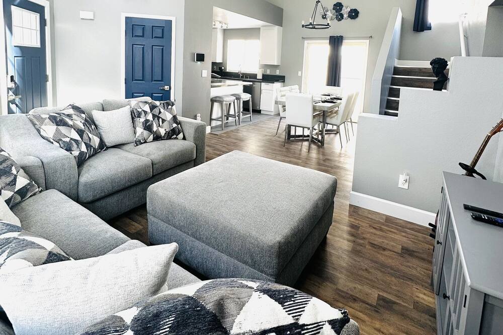 Photo of Livingroom in Sunrise Manor