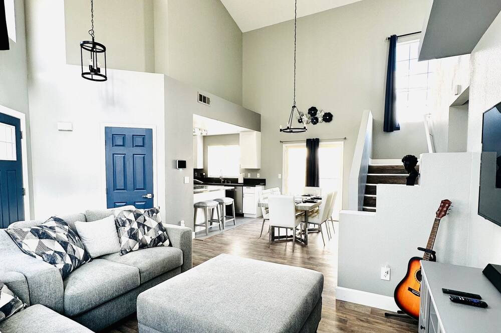 Photo of Livingroom in Sunrise Manor