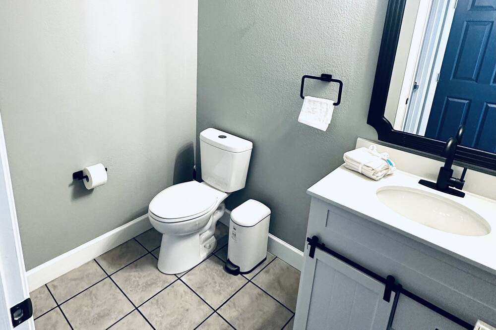 Photo of Bathroom in Sunrise Manor