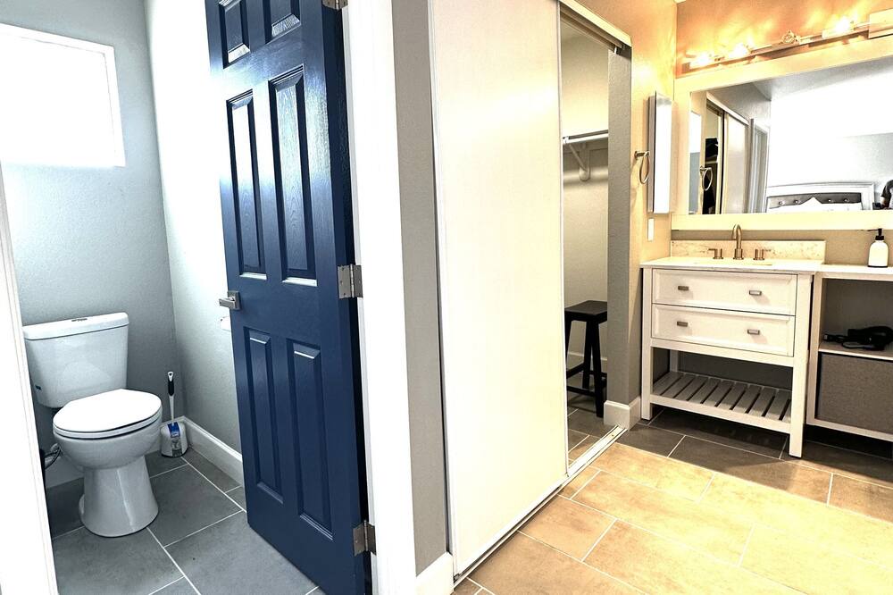 Photo of Bathroom in Sunrise Manor