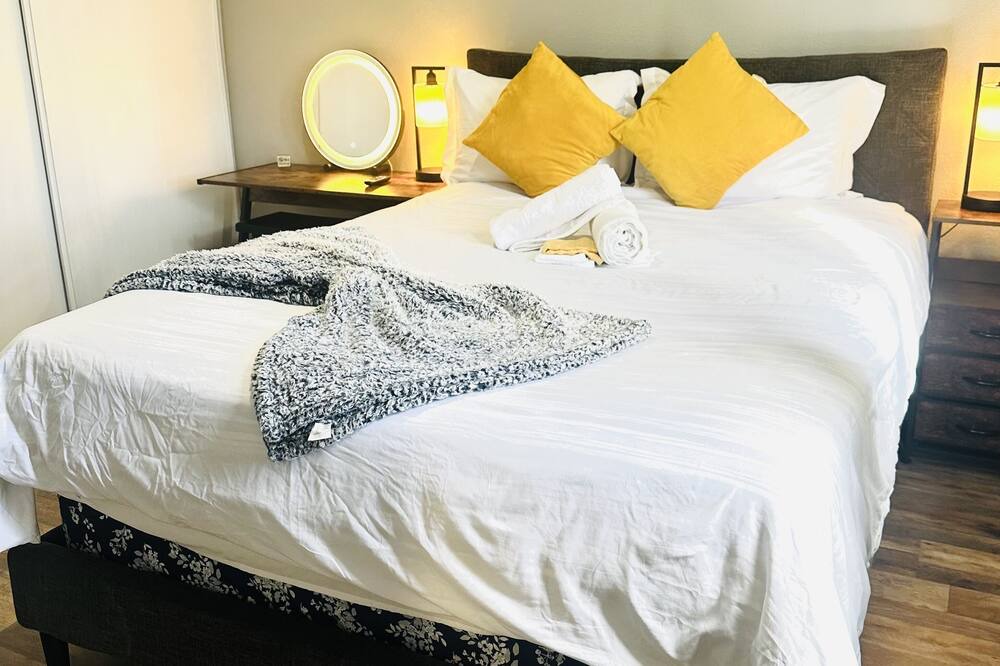 Photo of Bedroom in Sunrise Manor