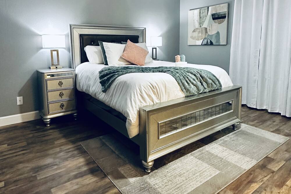 Photo of Bedroom in Sunrise Manor