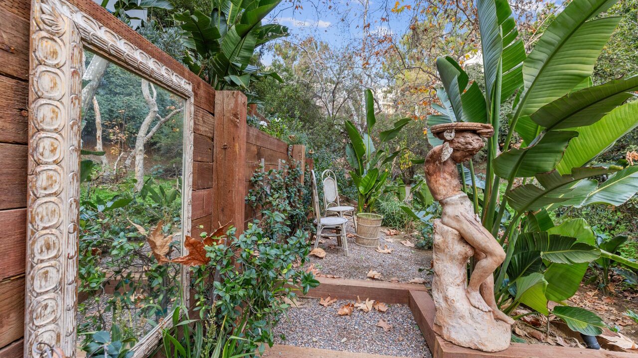 Photo of Outdoor in Hollywood Hills