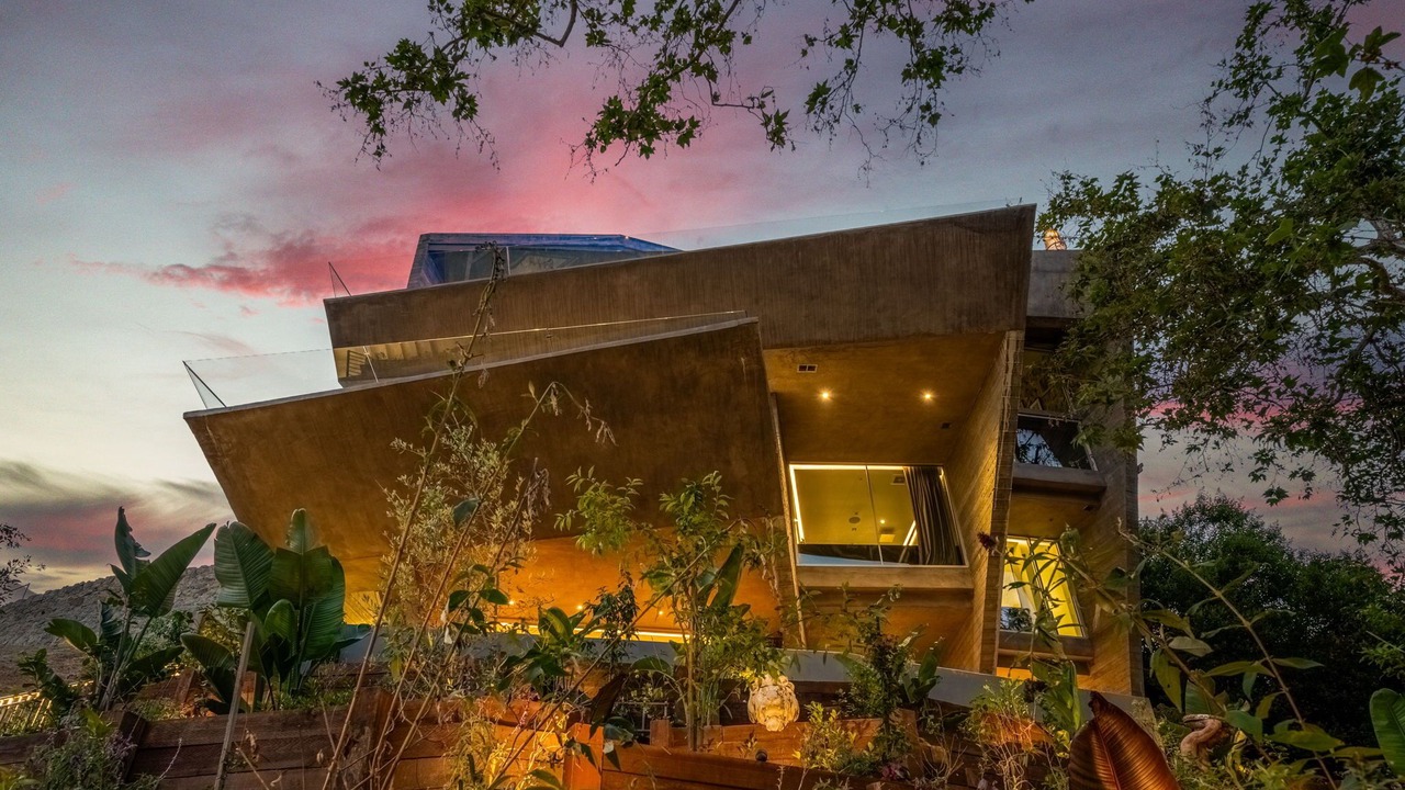 Photo of Outdoor in Hollywood Hills