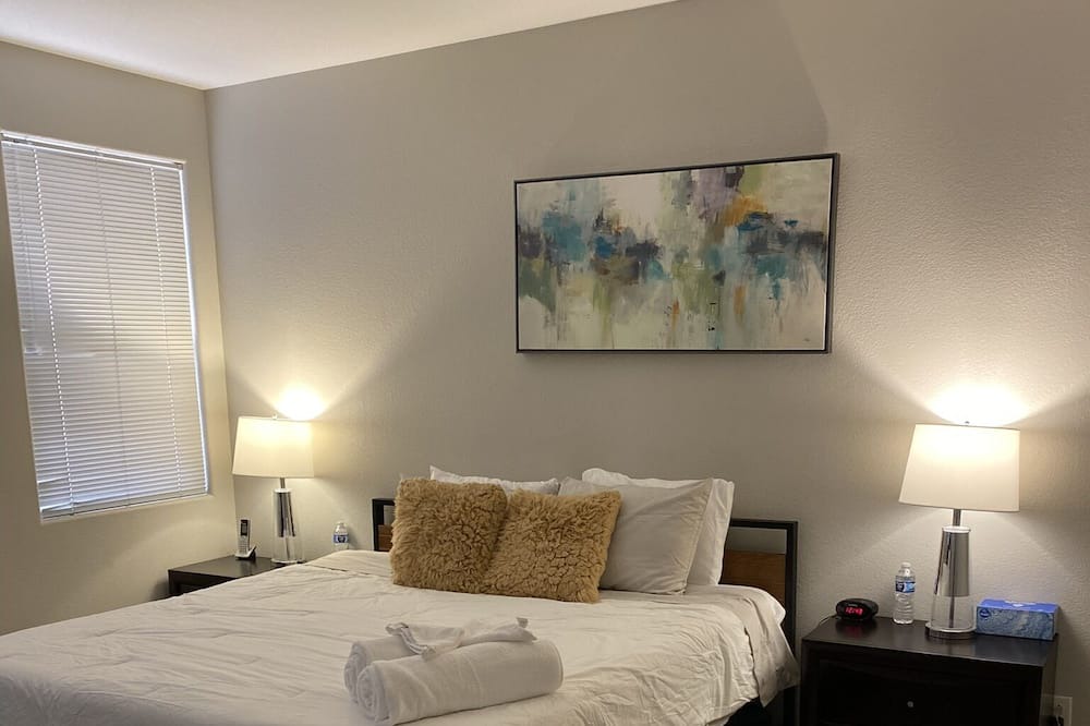 Photo of Bedroom in Summerlin