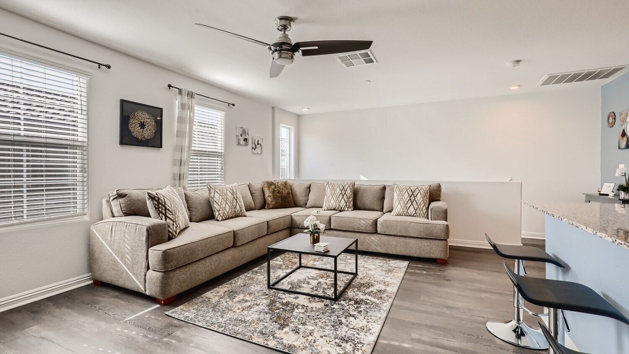 Photo of Livingroom in Nellis Air Force Base