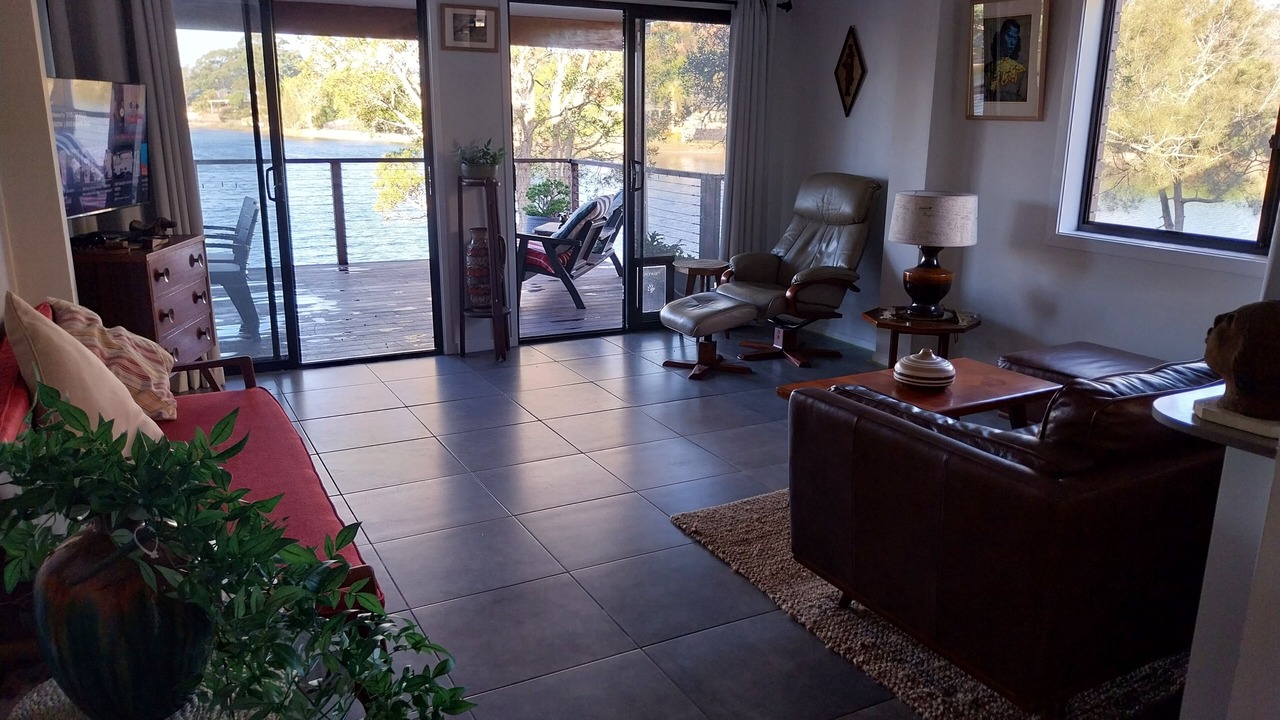 Photo of Livingroom in Burleigh Waters